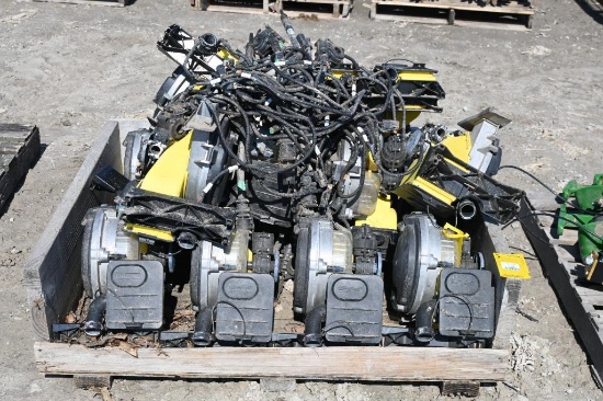 (16) John Deere row units off a John Deere 1770NT 16/31 planter