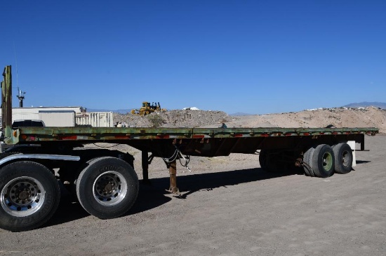 2004 Fruehauf 40' flatbed trailer