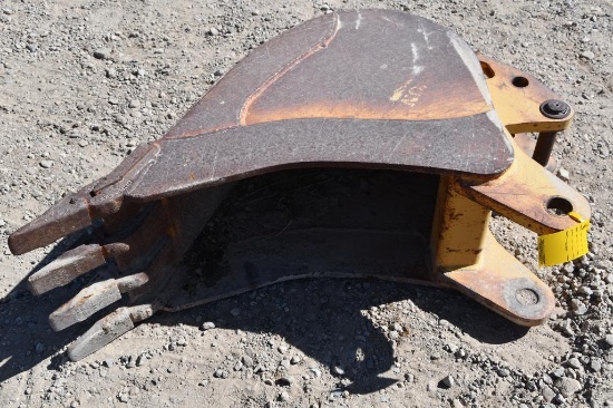 16" backhoe bucket
