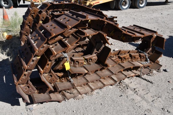 Set of 22" tracks for Cat D8R dozer