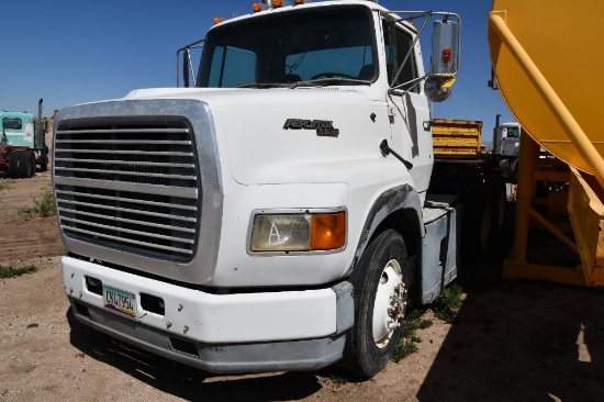 1990 Ford Aero Max L9000 day cab semi