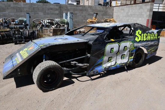 Number 88C X-mod dirt track car
