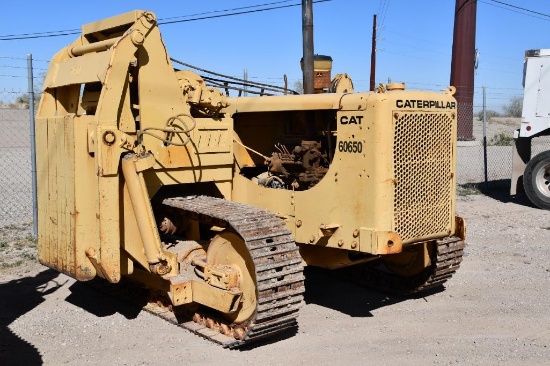 Cat 561B pipe layer