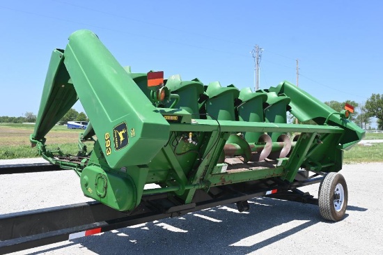 John Deere 693 6 row 30" corn head