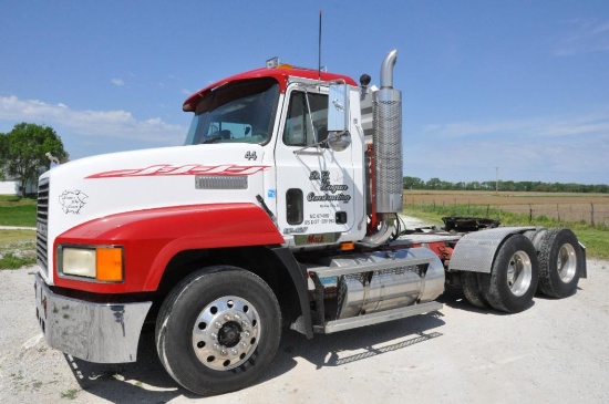 1998 Mack CH613 day cab semi