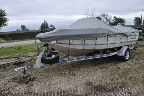 Crestliner 18' ski boat