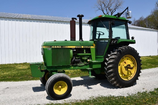 1979 John Deere 4440 2wd tractor