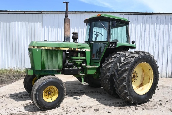 1981 John Deere 4440 2wd tractor