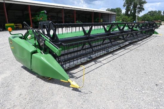 2012 John Deere 640FD 40' flex draper head