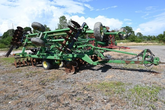 2000 John Deere 512 22'6" 9-shank disc-ripper