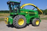 2010 John Deere 7750 self-propelled 4wd forage harvester