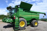 2014 John Deere S680 2wd combine