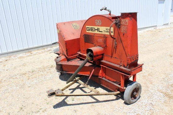 Gehl 99 Hi-Throw silage blower