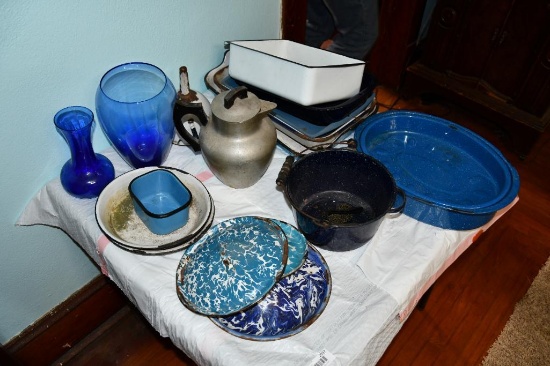 Quantity of enamelware to include