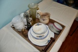 Glassware to include cups & saucers