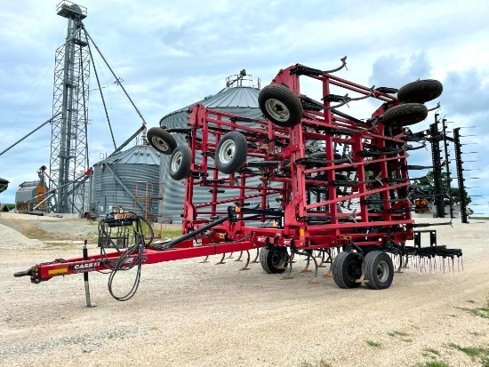 Case-IH Tiger-Mate 200 44' field cultivator