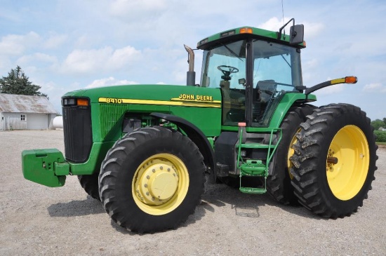 2001 John Deere 8410 MFWD tractor