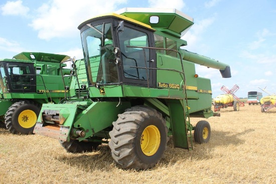 John Deere 6620 Turbo Combine