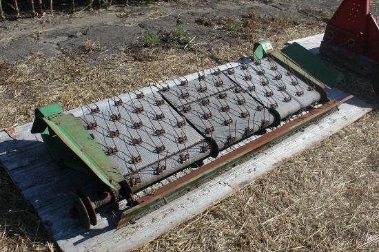 John Deere Grain Pickup