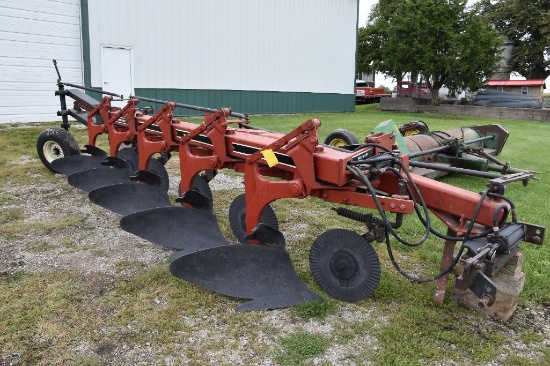 International Harvester 735 5 bottom Vari-Width semi mount plow