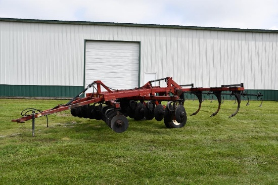 M&W Earthmaster 1465 7 shank disc ripper