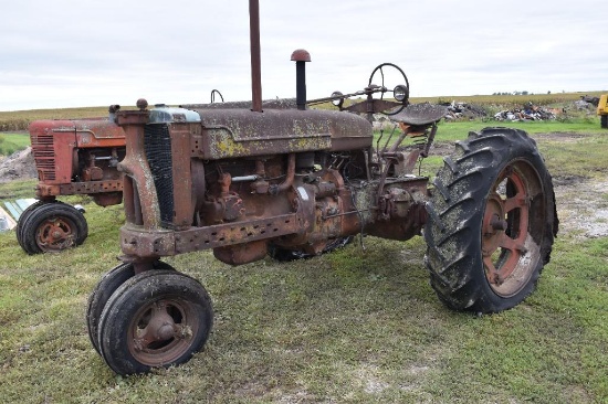 Farmall M tractor for parts
