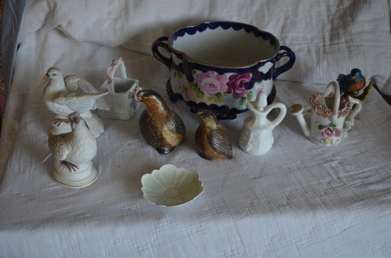 Glassware to include birds, compotes, etc.