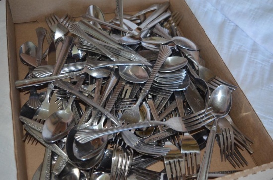 Large quantity of flatware
