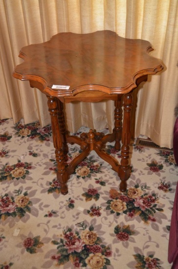 29 in. tall x 27 in. diameter Scallop top parlor table