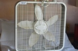 Lasko elec. box fan