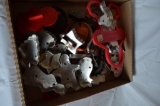 Quantity of cookie cutters