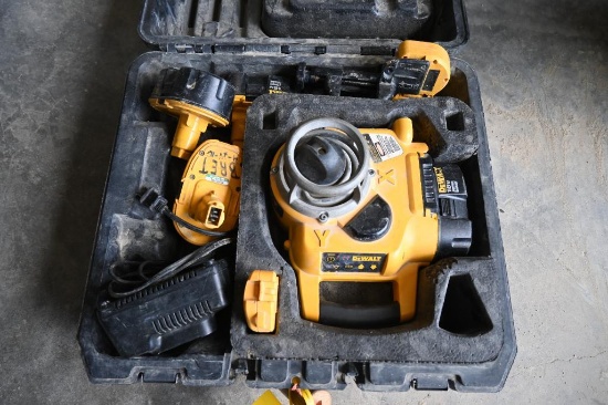 DeWalt 18-volt laser w/case