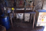 Metal welding table with vise