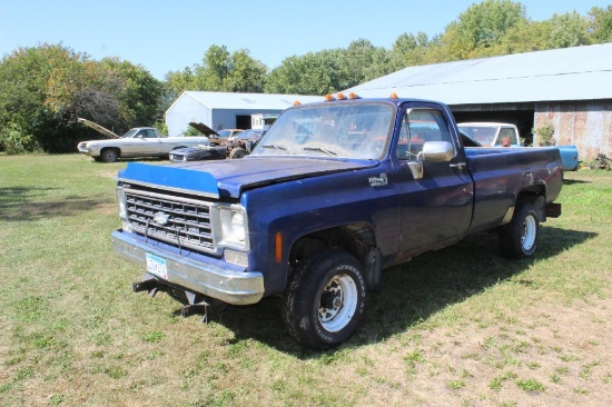 1975 Chevy Custom Deluxe 20 Pickup