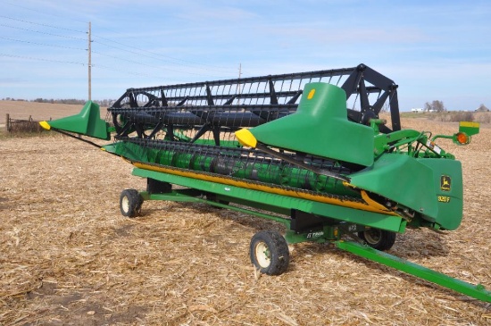 2000 John Deere 920F 20' flex platform w/trailer