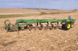 John Deere 2700 5-bottom mounted plow