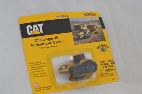 Norscot 1/64 scale CAT Challenger 45 tractor