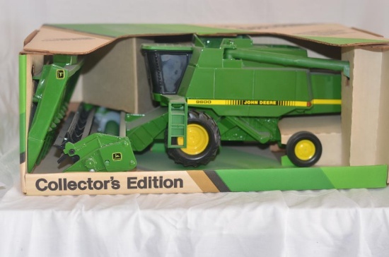 Ertl 1/28 scale John Deere 9600 Combine