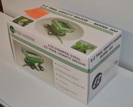 Spec-Cast E-Z trail 1/16 scale gravity wagon