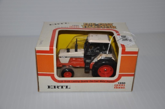 Ertl Case 1690 2wd 1/32 scale toy tractor