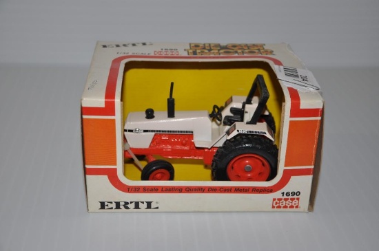 Ertl Case 1690 2wd 1/32 scale toy tractor