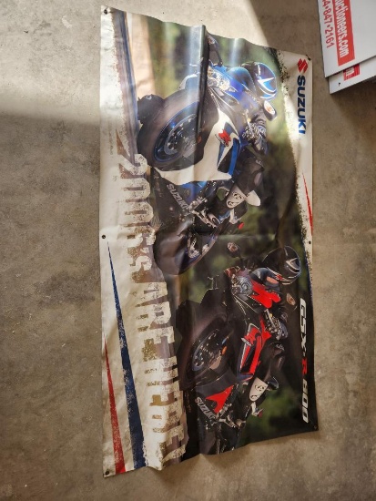 Suzuki banner