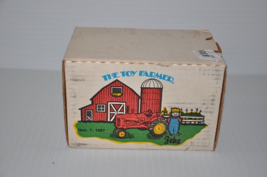 Ertl Massey Harris 33 1/16 scale toy tractor