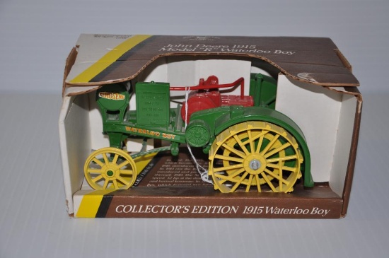 Ertl John Deere R Waterloo Boy 1/16 scale toy tractor