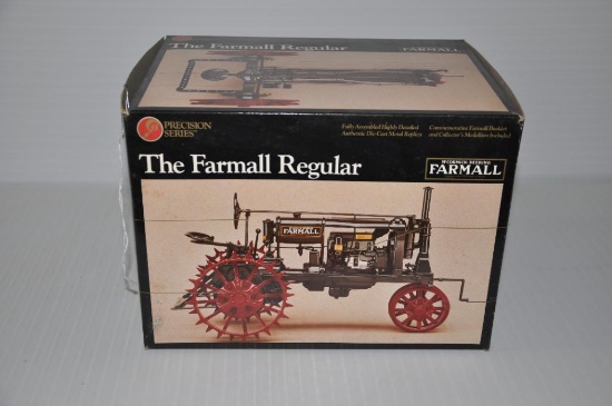Ertl Precision Farmall 1/16 scale toy tractor