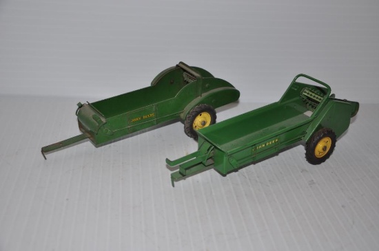 (2) John Deere manure spreader toys - approx. 1/16 scale