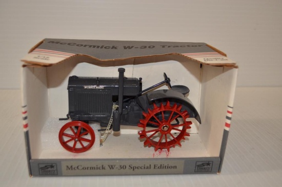 Liberty Classics 1/16th scale McCormick-Deering W-30 Special Edition Tractor