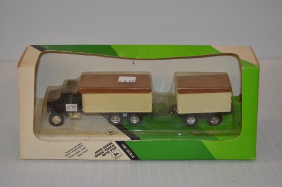 Ertl 1/64 scale John Deere Grain Truck with Pup