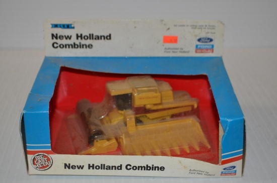 ERTL 1/64 scale New Holland Combine