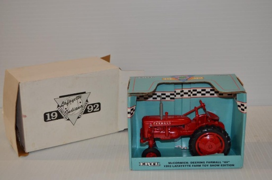 ERTL 1/16 scale McCormick Deering Farmall "AV" 1992 Lafayette Farm Toy Show Edition